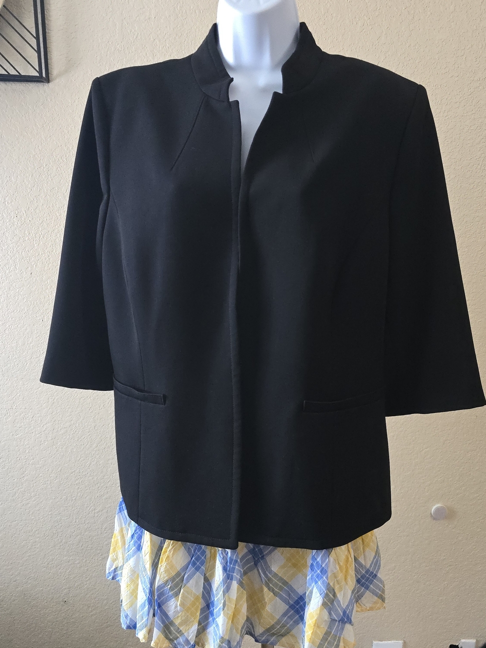 Preston & York Black Open-Front Cropped Blazer